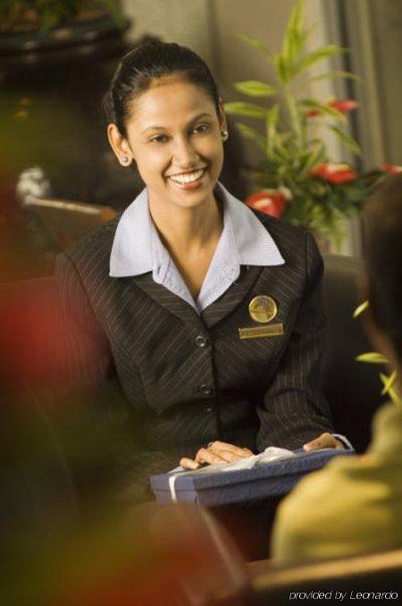 Hotel Hampton By Hilton Airport North