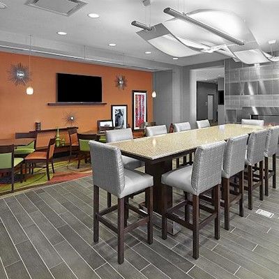 Hampton By Hilton Airport North Hotel 3*